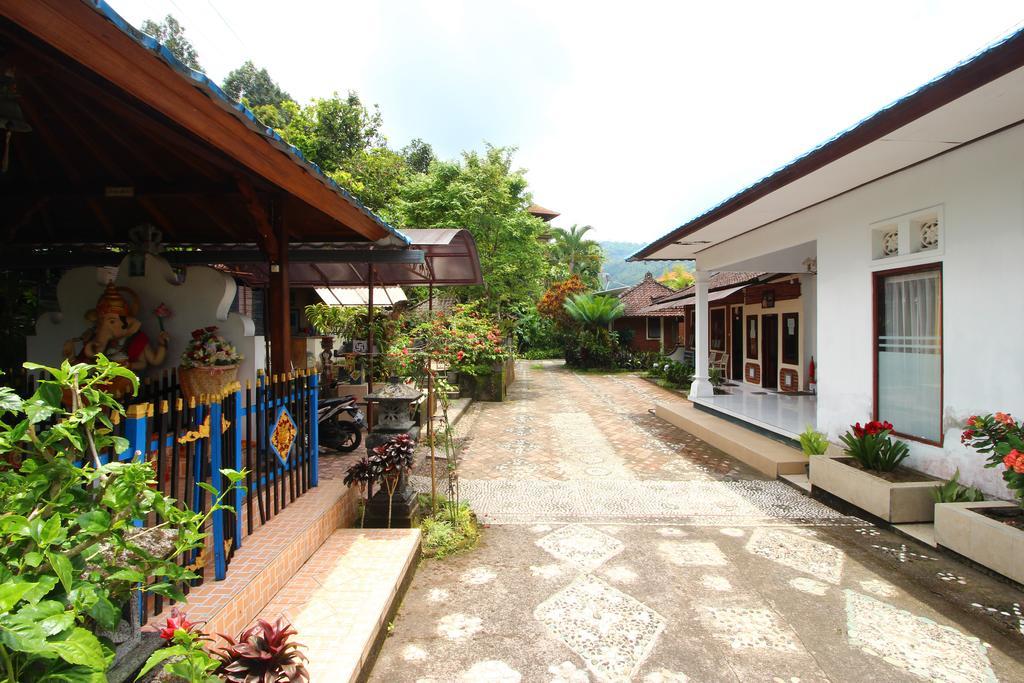 Made Homestay Munduk Exterior photo