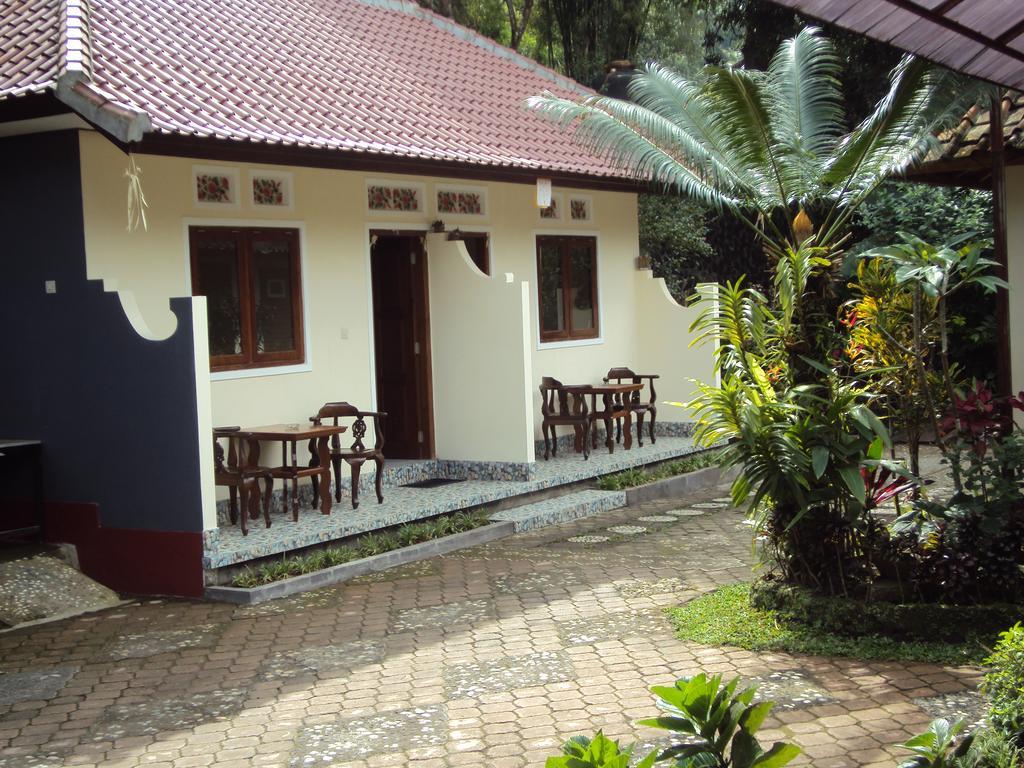 Made Homestay Munduk Exterior photo